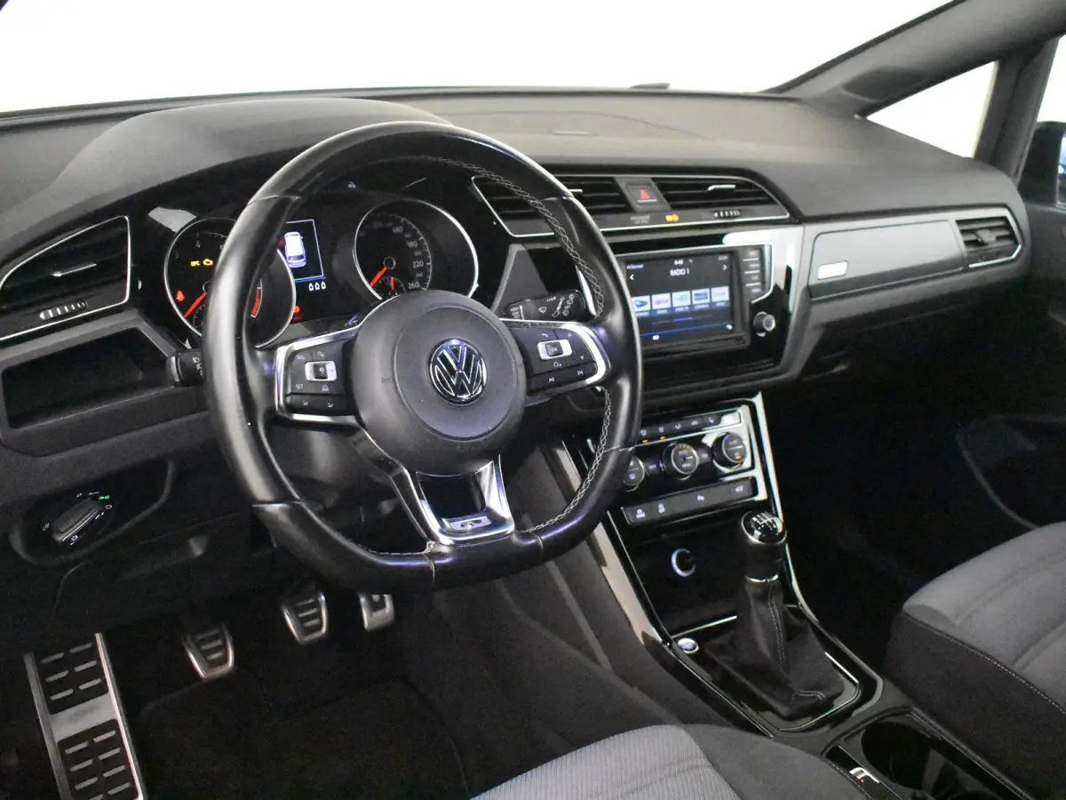 1.4 TSI Highline Business R 150 PK | Trekhaak | Achteruitrijcamera | Keyless | PDC | Elektr achterklep | Climate contr | Cruise contr adapt | Navigatie | Stoelverwarming | 17"LMV
