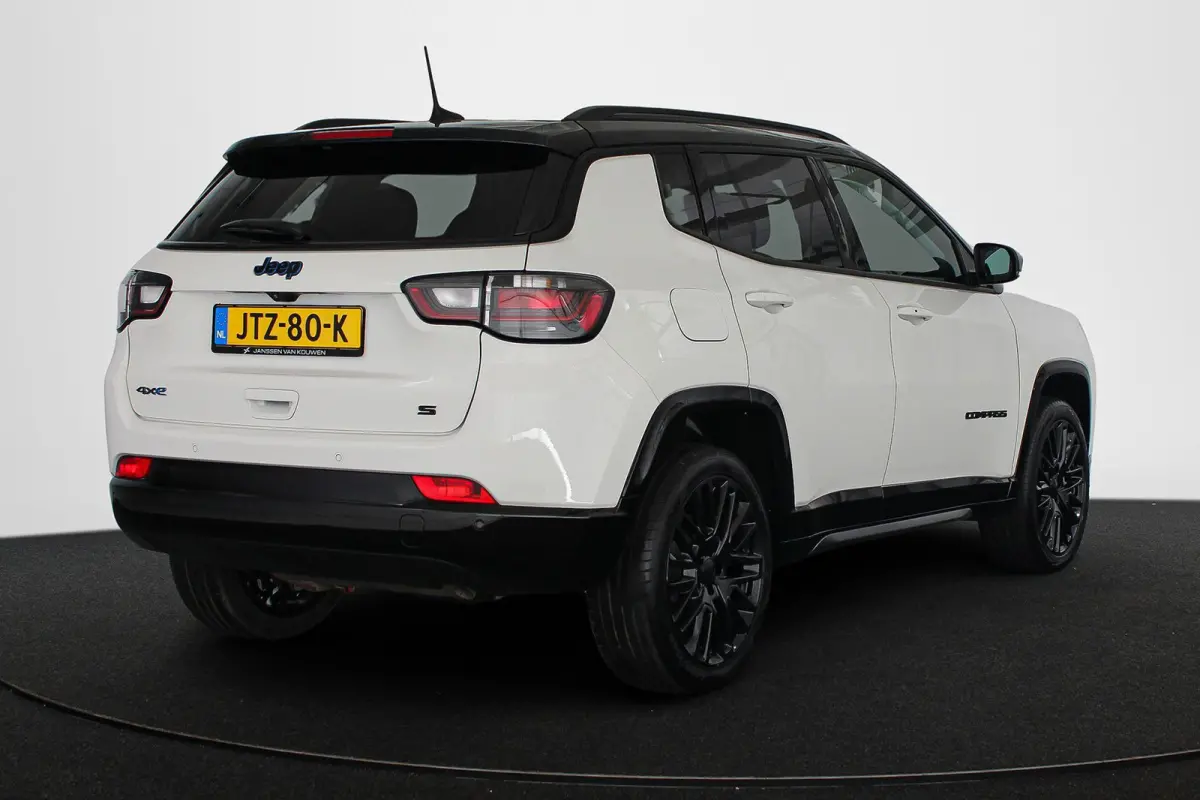 4xe 240 Plug-in Hybrid S Leder Stuur-Stoelverwarming Apple Carplay