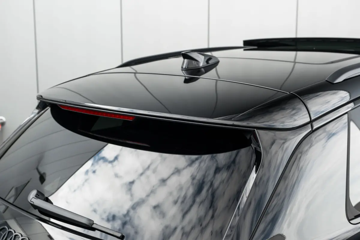 S edition 83 kWh / 252 pk | Adaptive air suspension | Adaptive cruise control | Audi sound system