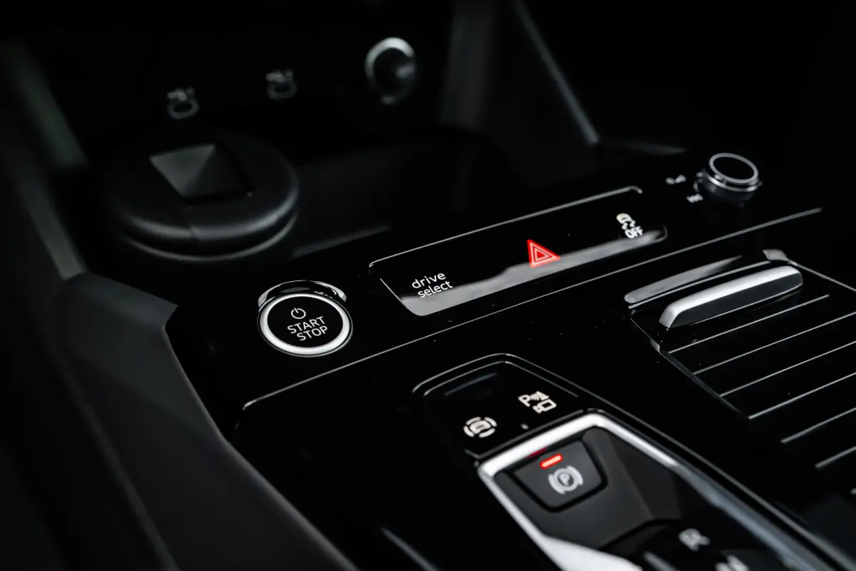 S edition 83 kWh / 252 pk | Adaptive air suspension | Adaptive cruise control | Audi sound system
