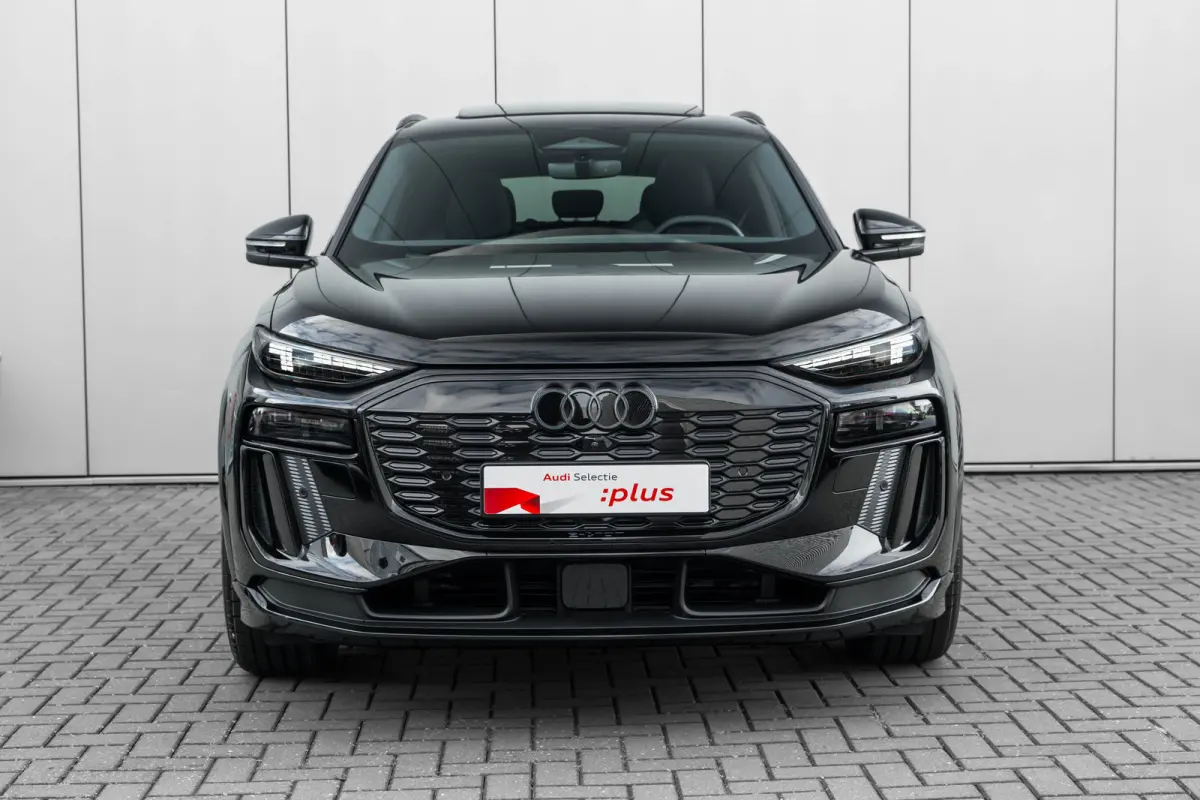 S edition 83 kWh / 252 pk | Adaptive air suspension | Adaptive cruise control | Audi sound system