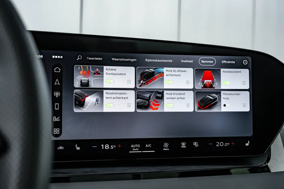 S edition 83 kWh / 252 pk | Adaptive air suspension | Adaptive cruise control | Audi sound system