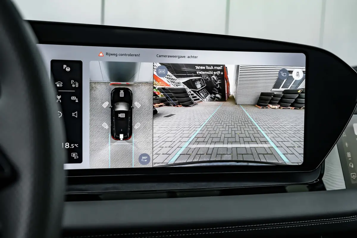 S edition 83 kWh / 252 pk | Adaptive air suspension | Adaptive cruise control | Audi sound system