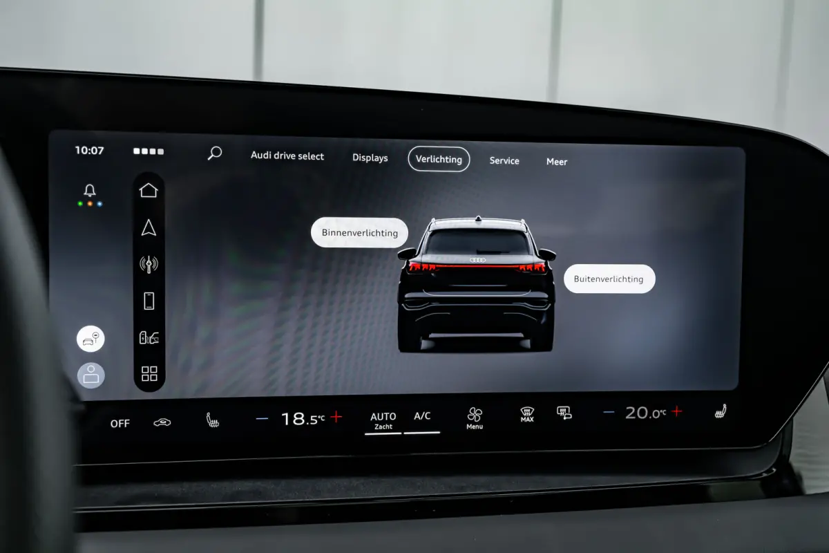 S edition 83 kWh / 252 pk | Adaptive air suspension | Adaptive cruise control | Audi sound system