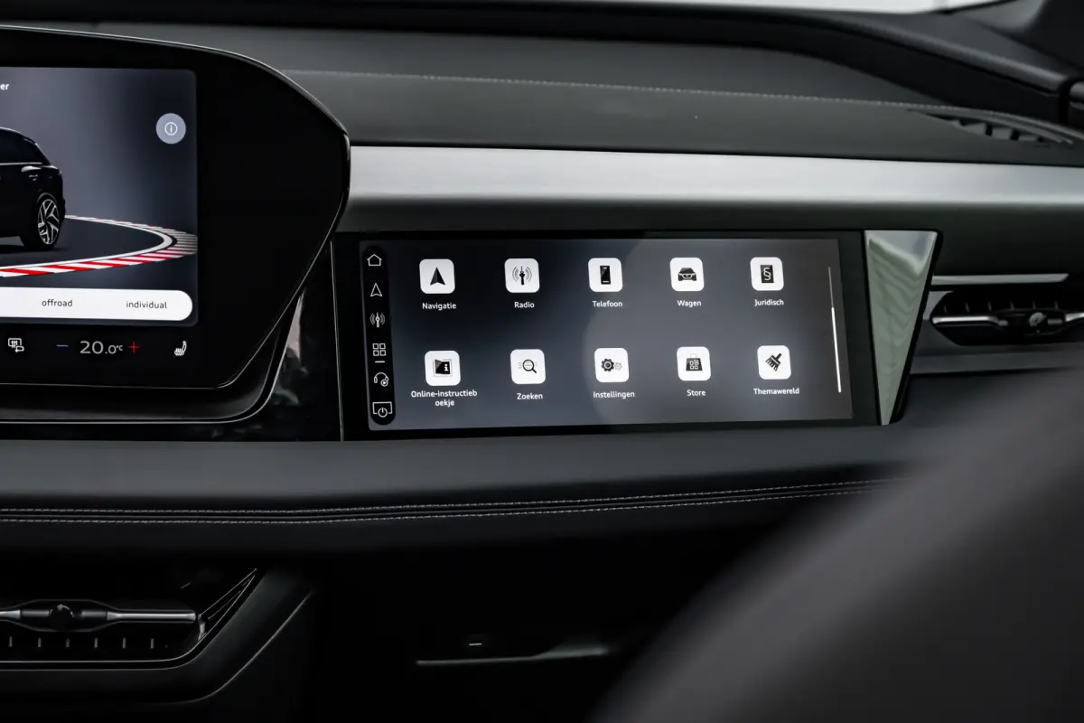 S edition 83 kWh / 252 pk | Adaptive air suspension | Adaptive cruise control | Audi sound system