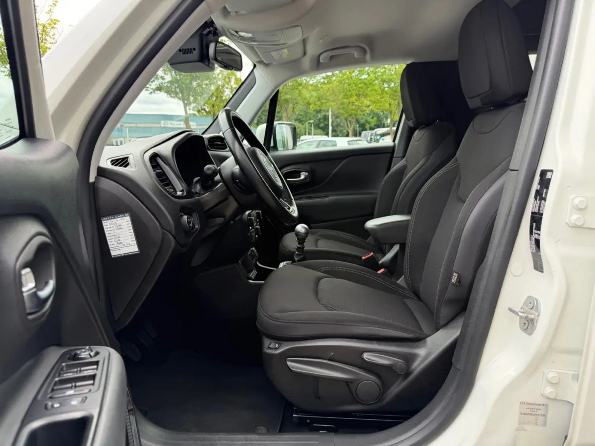 1.4 140pk Limited, Bedrijfswagen, CarPlay, Xenon, NAP, KeyLess
