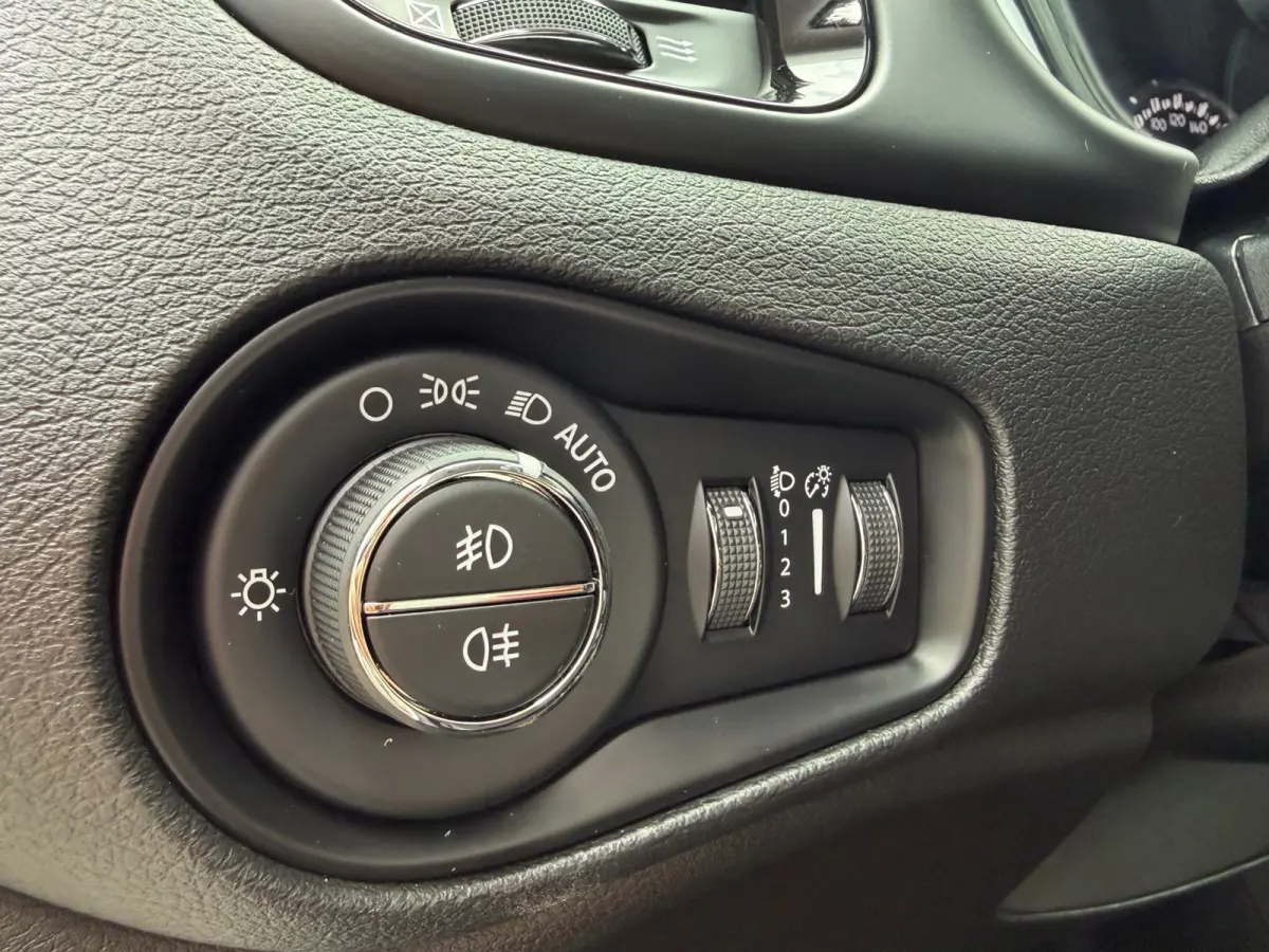 1.4 140pk Limited, Bedrijfswagen, CarPlay, Xenon, NAP, KeyLess