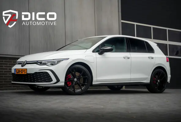 1.4 eHybrid GTE 245 pk /IQ.Light Matrix /Camera /Stoelverw. /Side Assist /Keyless-Go /Ambientverl. /Navi /3-Zone Clima /17'' LMV