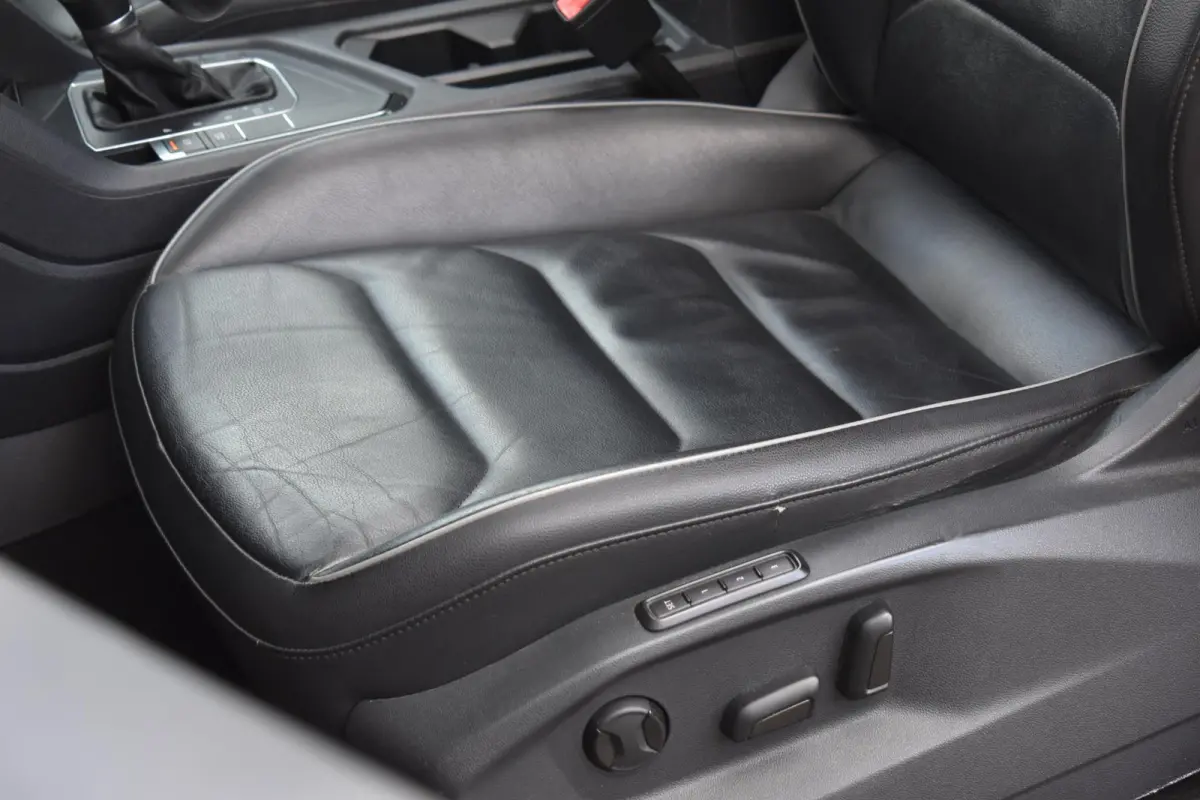 1.4 TSI ACT Comfortline Business Pano Memory 360C Lane ACC