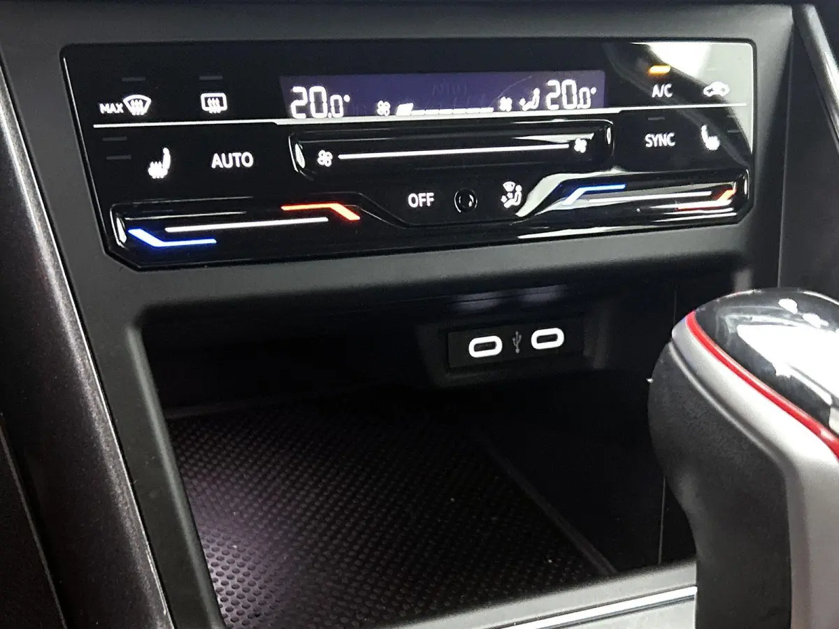 2.0 TSI GTI | 207 PK | Automaat | Apple Carplay / Android Auto | Stoelverwarming | Adaptieve Cruise Control |