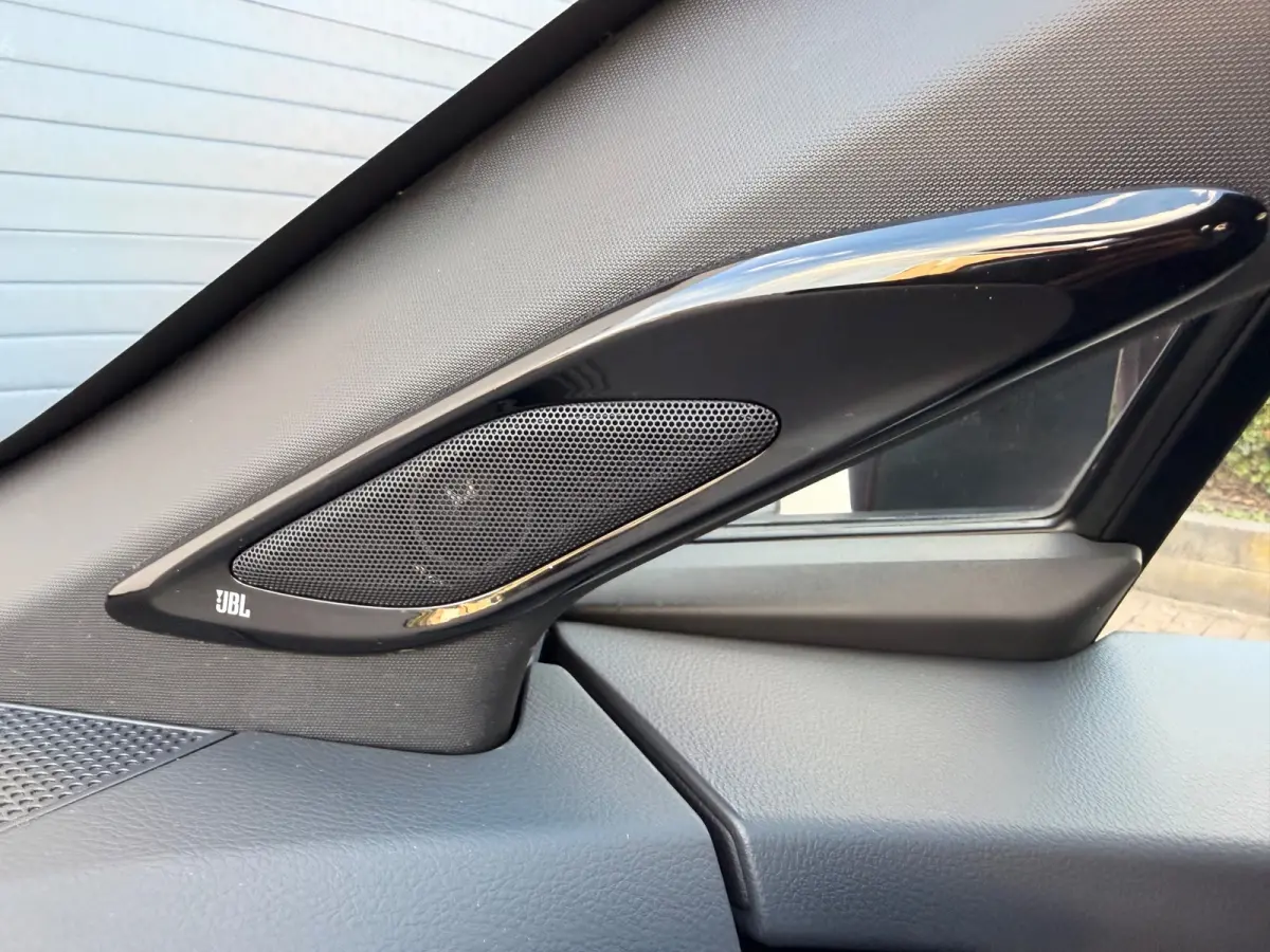 2.0 Hybrid Launch Edition/Camera/Navi/JBL/Leder/Keyless/Dealer-onderhouden