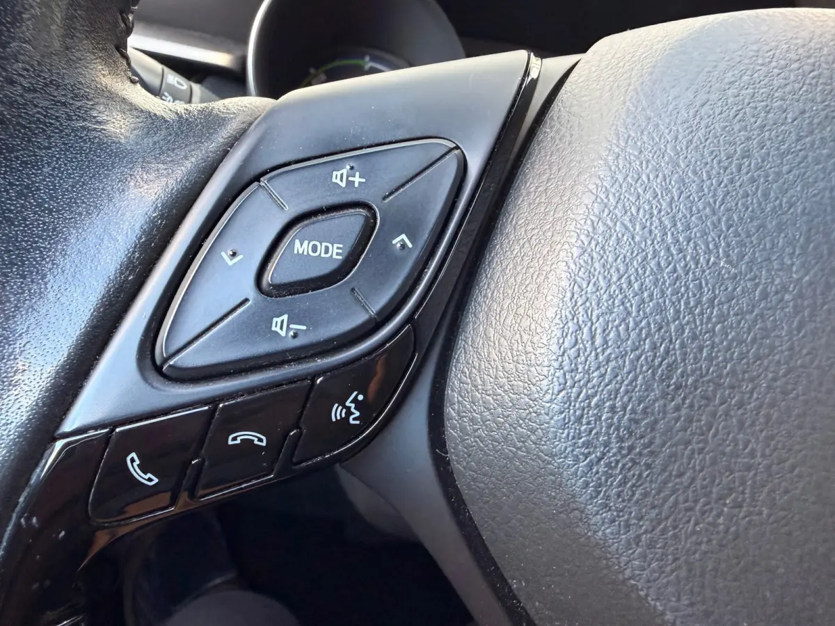 2.0 Hybrid Launch Edition/Camera/Navi/JBL/Leder/Keyless/Dealer-onderhouden