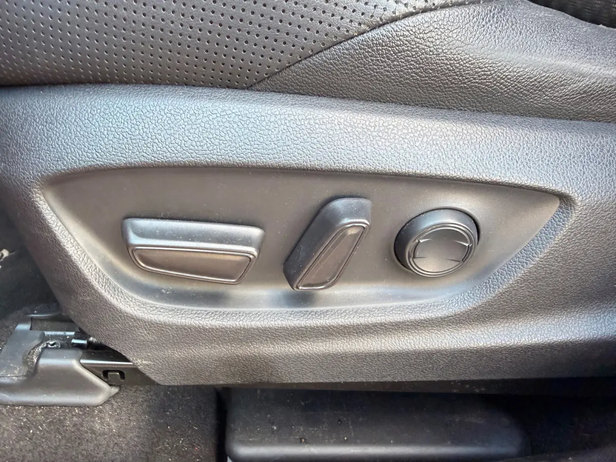 2.0 Hybrid Launch Edition/Camera/Navi/JBL/Leder/Keyless/Dealer-onderhouden