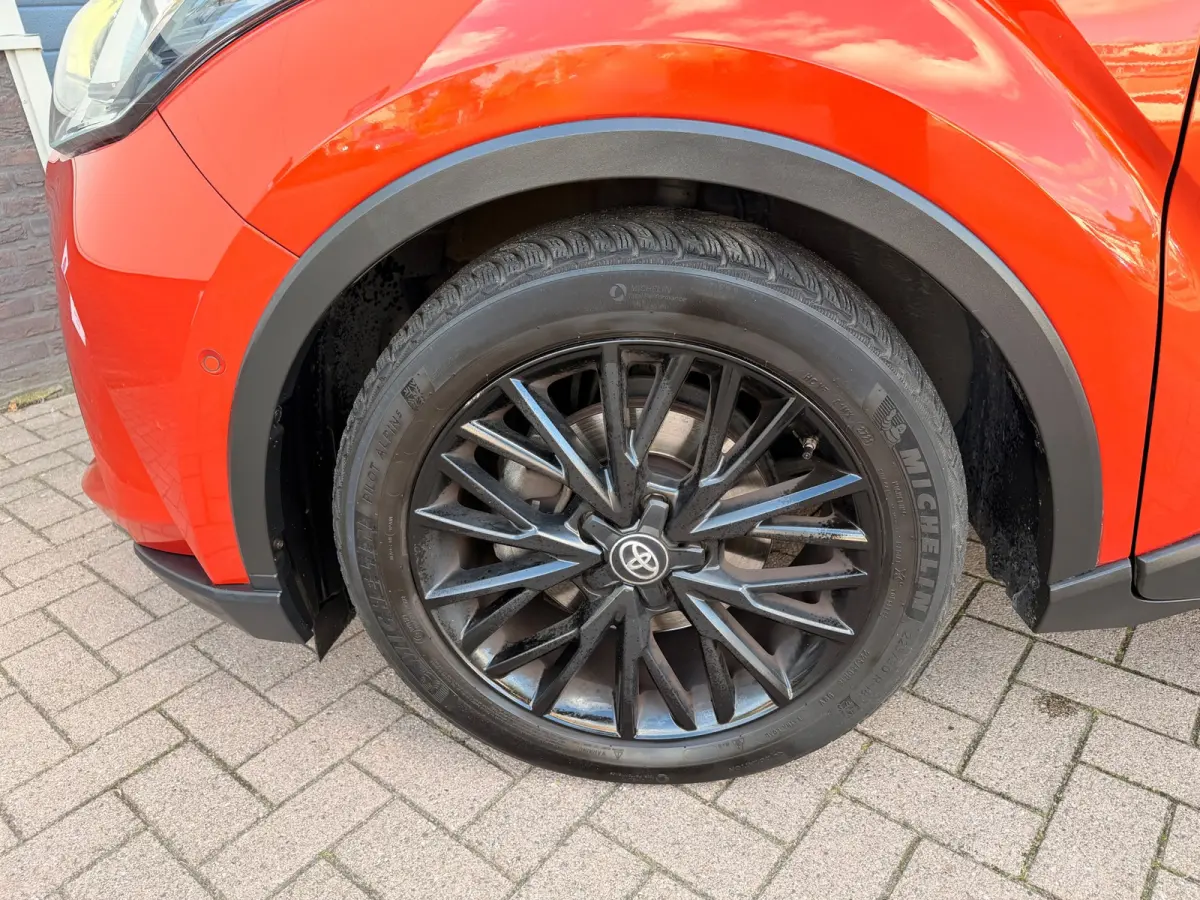 2.0 Hybrid Launch Edition/Camera/Navi/JBL/Leder/Keyless/Dealer-onderhouden
