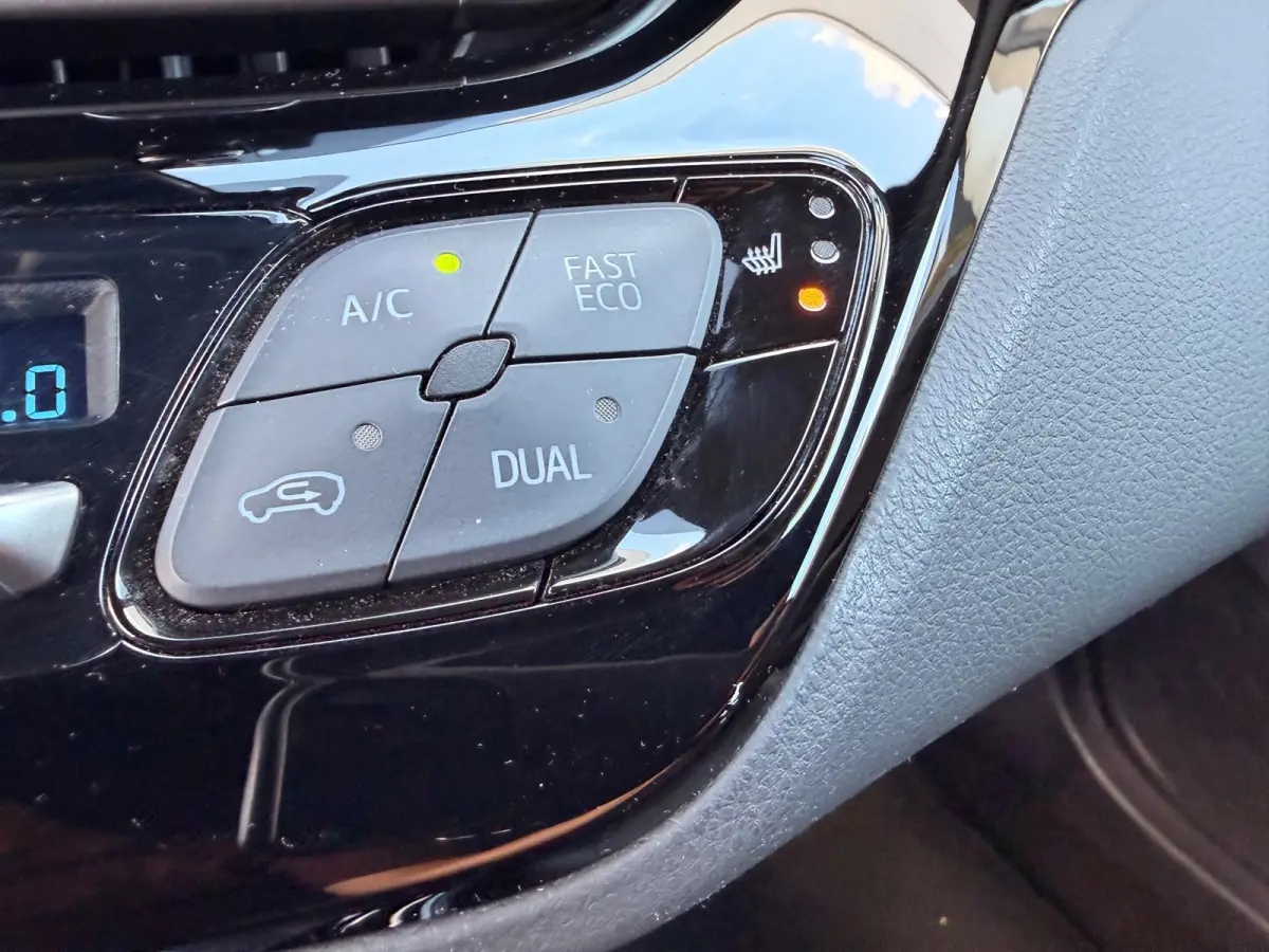 2.0 Hybrid Launch Edition/Camera/Navi/JBL/Leder/Keyless/Dealer-onderhouden