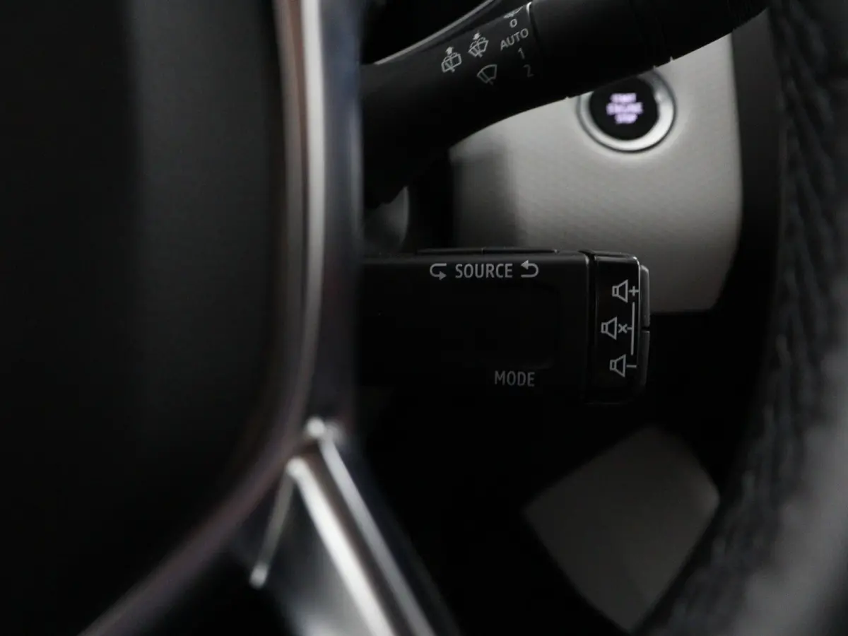 E-TECH full hybrid 145 Techno | SoH 94% | Stoelverw. | Groot Navi | 360 Camera |