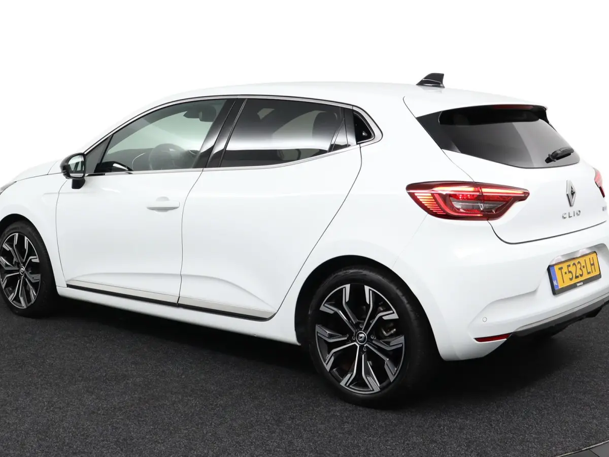 E-TECH full hybrid 145 Techno | SoH 94% | Stoelverw. | Groot Navi | 360 Camera |