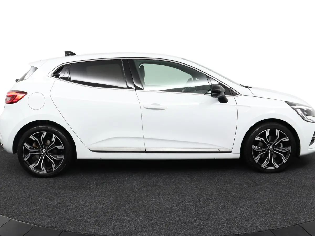 E-TECH full hybrid 145 Techno | SoH 94% | Stoelverw. | Groot Navi | 360 Camera |