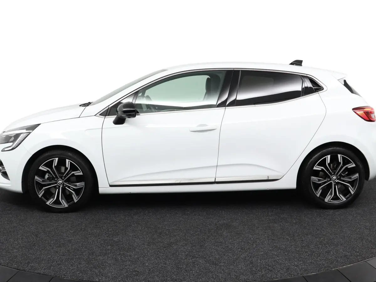 E-TECH full hybrid 145 Techno | SoH 94% | Stoelverw. | Groot Navi | 360 Camera |