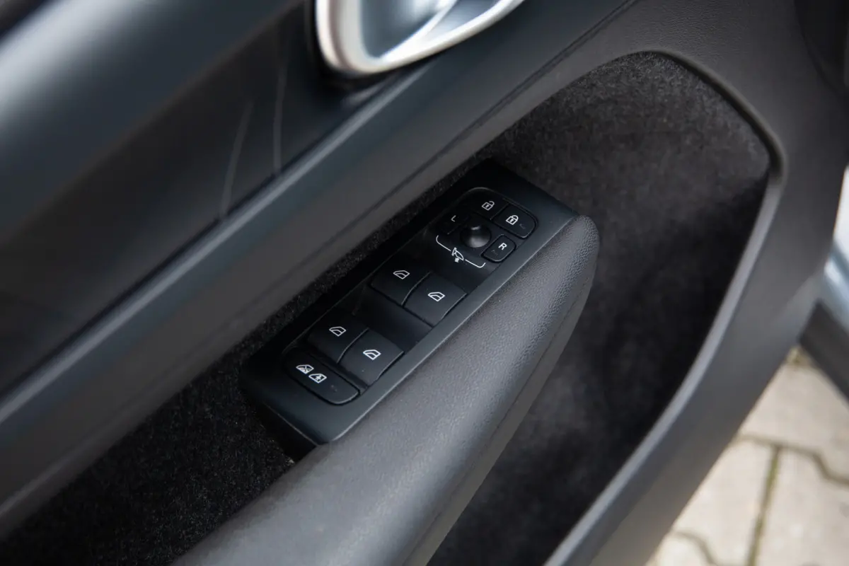 1.5 T4 Plug-in hybrid Core Bright , Carplay, Achteruitrijcamera, Stoel/stuurverwarming,