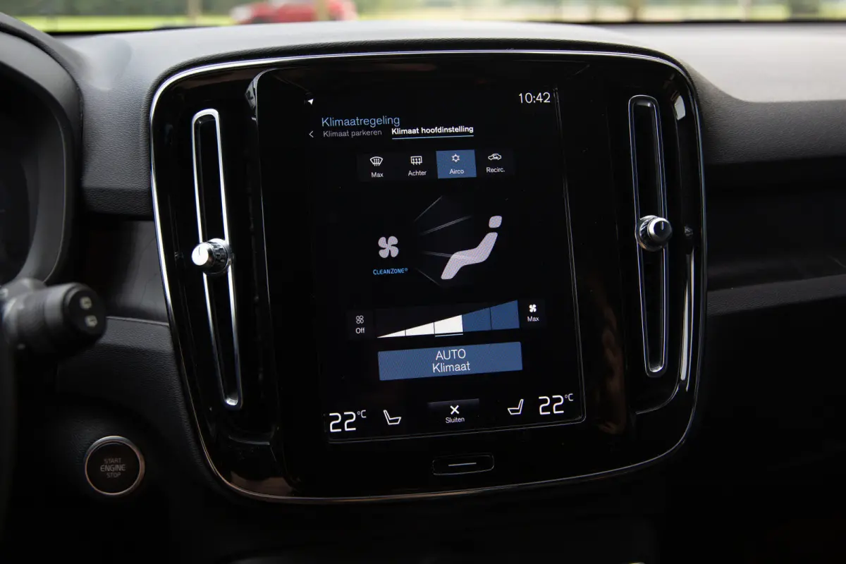 1.5 T4 Plug-in hybrid Core Bright , Carplay, Achteruitrijcamera, Stoel/stuurverwarming,