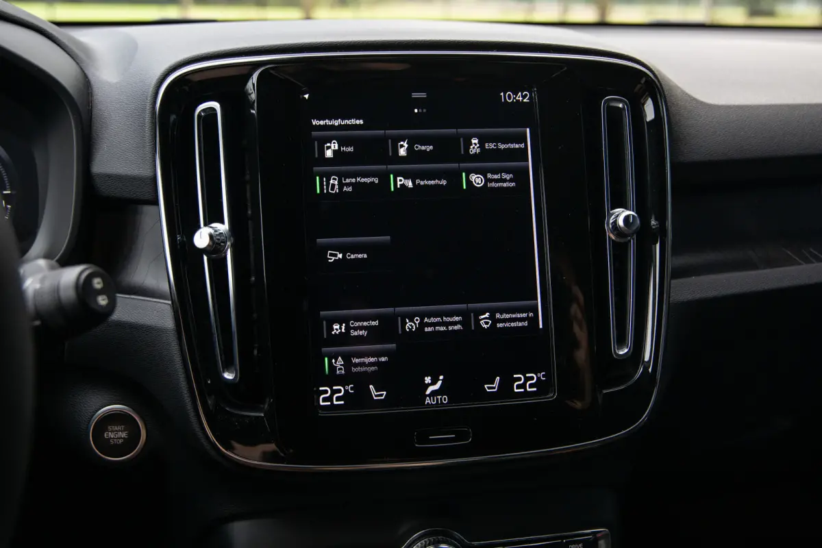 1.5 T4 Plug-in hybrid Core Bright , Carplay, Achteruitrijcamera, Stoel/stuurverwarming,
