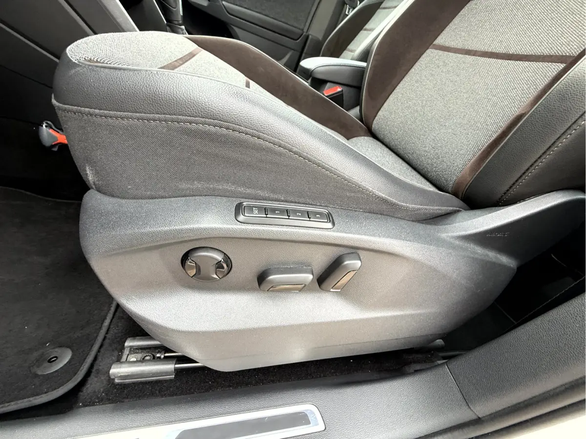 1.5 TSI Xcellence Winterpack, Panoramadak, Trekhaak, 360 camera