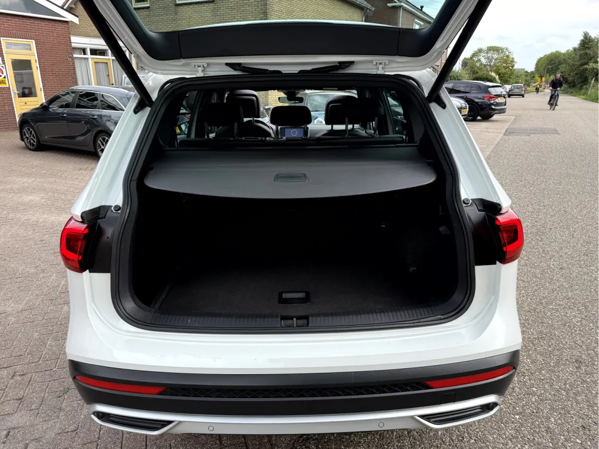 1.5 TSI Xcellence Winterpack, Panoramadak, Trekhaak, 360 camera