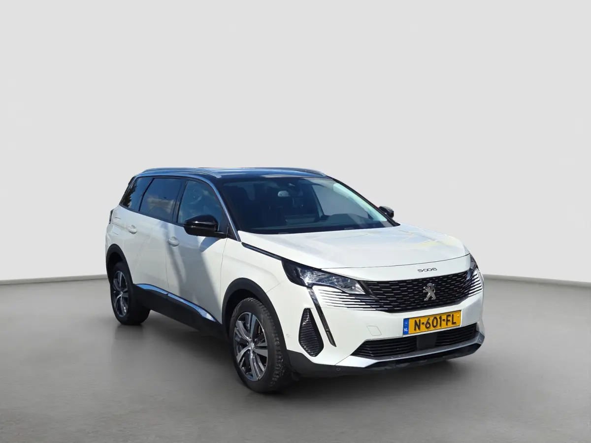 1.2 PureTech Blue Lease Allure 7 persoons | Camera | Parkeersensoren | Full map navigatie | Two tone kleur | Carplay/android auto |