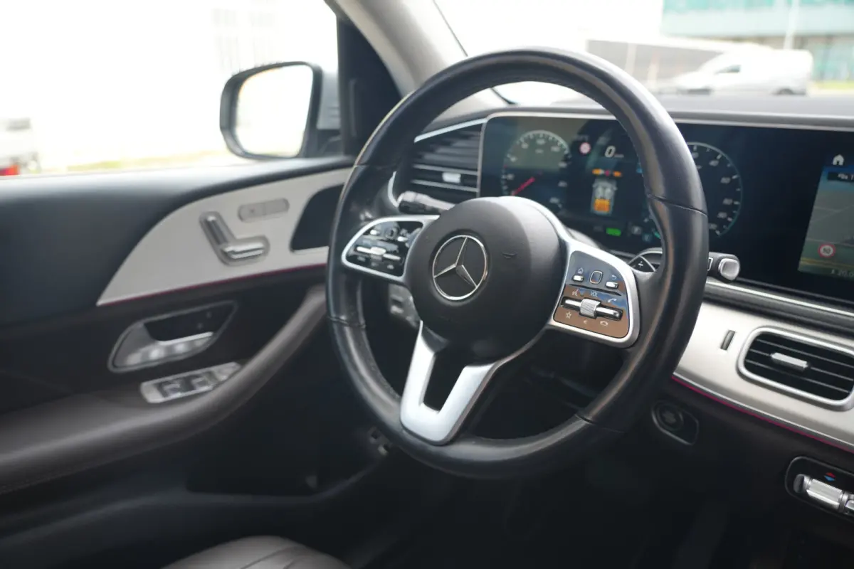 350 e 4MATIC AMG | 334PK | PHEV | Netjes Onderhouden | Stoelverwarming | Camera De Mercedes-Benz GLE 350 e biedt met zijn 4MATIC vierwielaandrijving veel comfort en zekerheid onderweg en bes