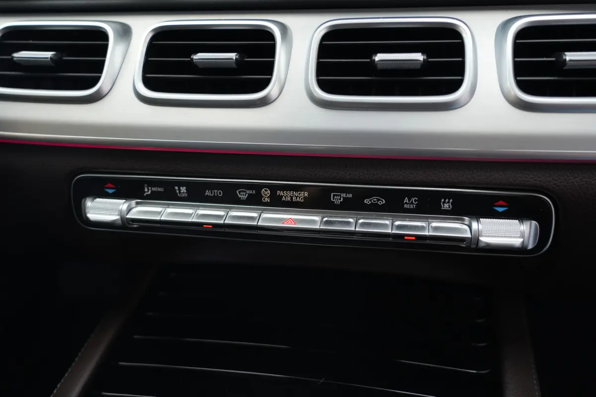 350 e 4MATIC AMG | 334PK | PHEV | Netjes Onderhouden | Stoelverwarming | Camera De Mercedes-Benz GLE 350 e biedt met zijn 4MATIC vierwielaandrijving veel comfort en zekerheid onderweg en bes