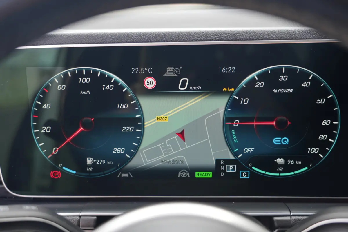 350 e 4MATIC AMG | 334PK | PHEV | Netjes Onderhouden | Stoelverwarming | Camera De Mercedes-Benz GLE 350 e biedt met zijn 4MATIC vierwielaandrijving veel comfort en zekerheid onderweg en bes