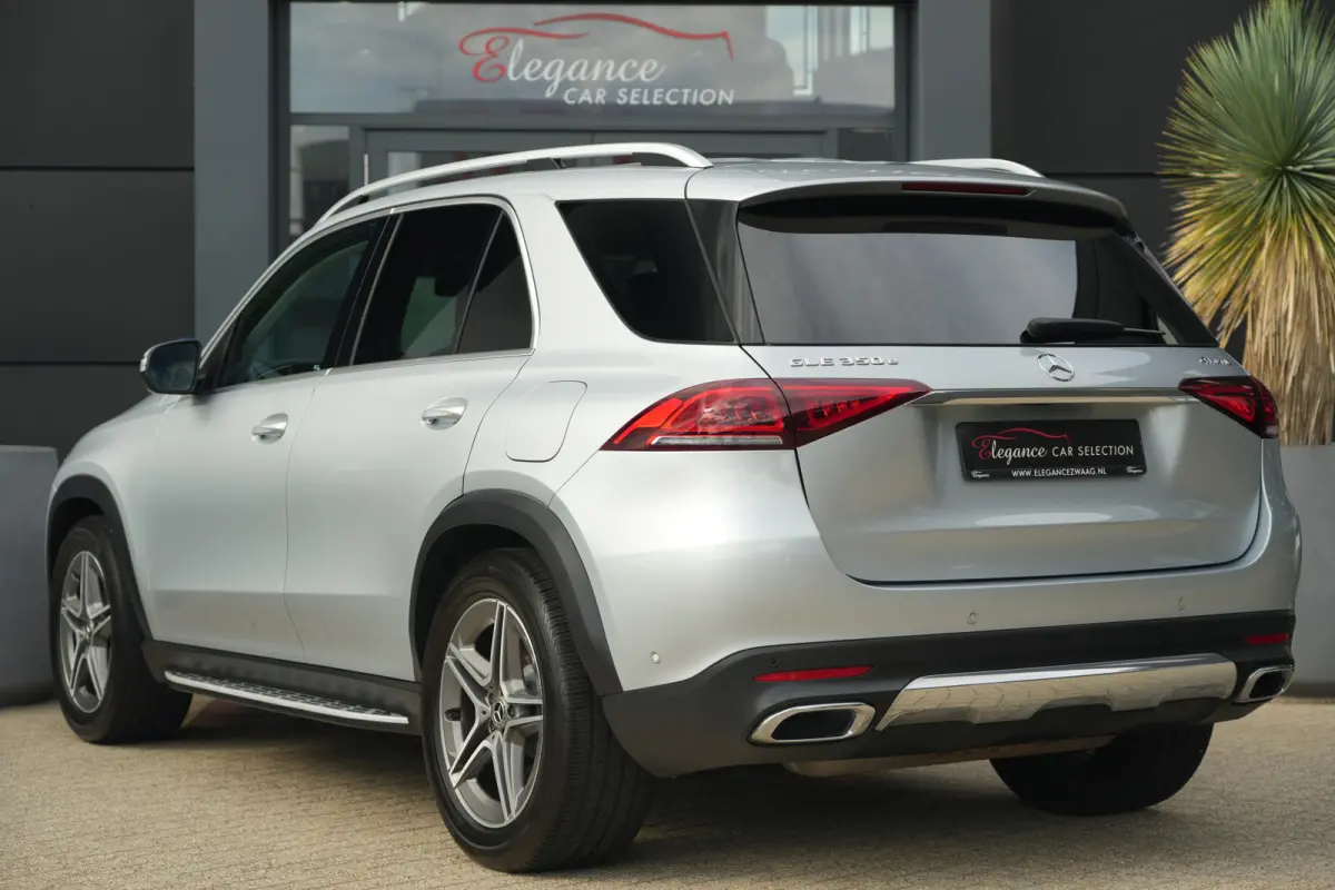 350 e 4MATIC | 334PK | Plug-in Hybrid | NAV | Camera | Stoelverwarming | Leder De Mercedes-Benz GLE 350 e biedt met zijn 4MATIC vierwielaandrijving veel comfort en zekerheid onderweg en besc