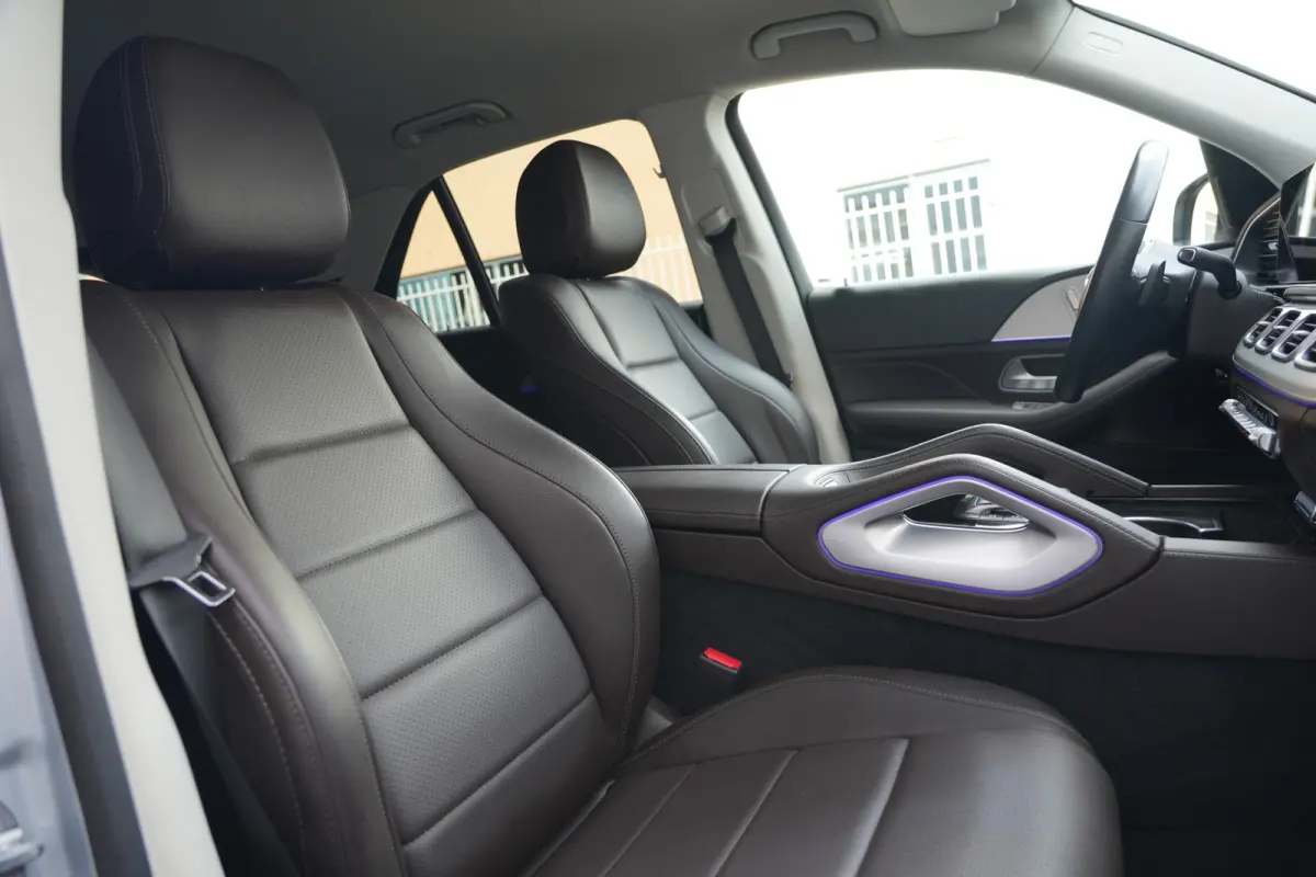 350 e 4MATIC AMG | 334PK | PHEV | Netjes Onderhouden | Stoelverwarming | Camera De Mercedes-Benz GLE 350 e biedt met zijn 4MATIC vierwielaandrijving veel comfort en zekerheid onderweg en bes