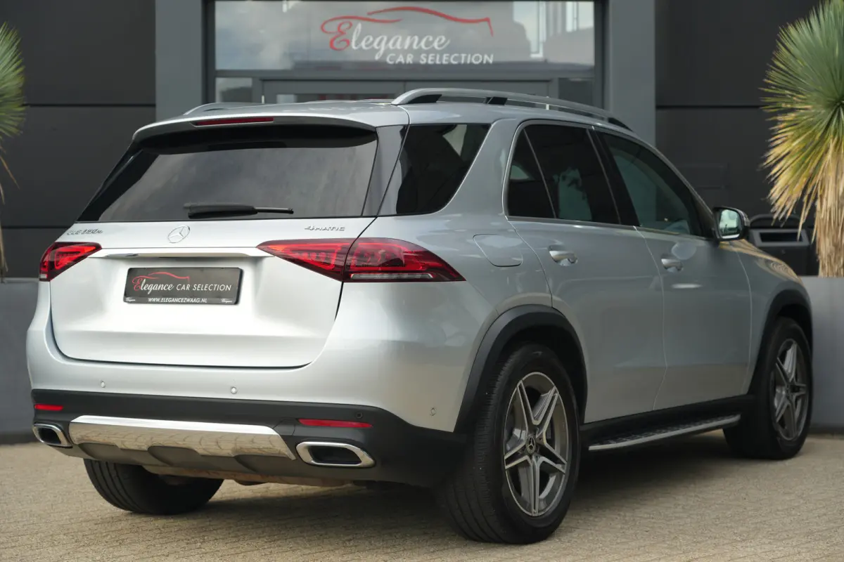 350 e 4MATIC | 334PK | Plug-in Hybrid | NAV | Camera | Stoelverwarming | Leder De Mercedes-Benz GLE 350 e biedt met zijn 4MATIC vierwielaandrijving veel comfort en zekerheid onderweg en besc