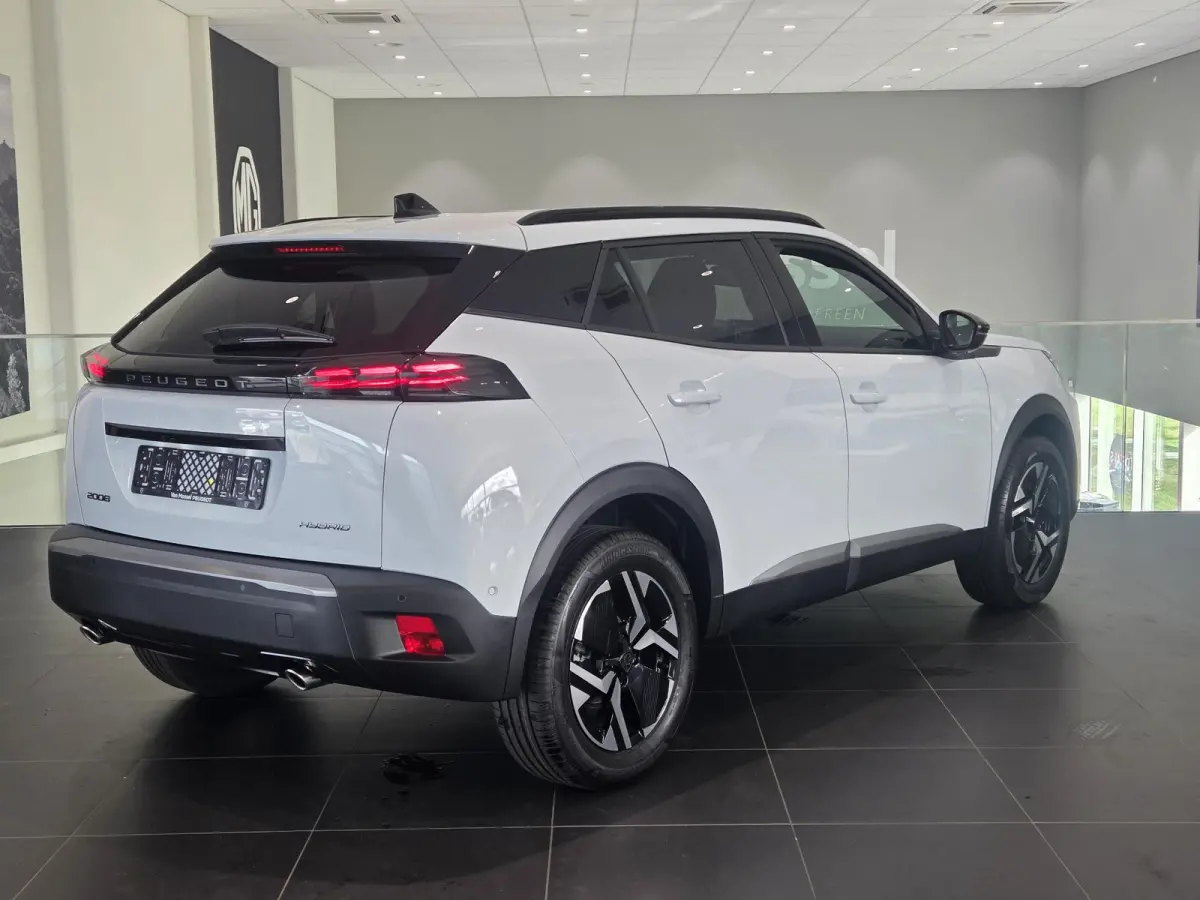 1.2 Hybrid 136 Allure | 360 Camera | Adaptive cruise control | Direct Leverbaar |