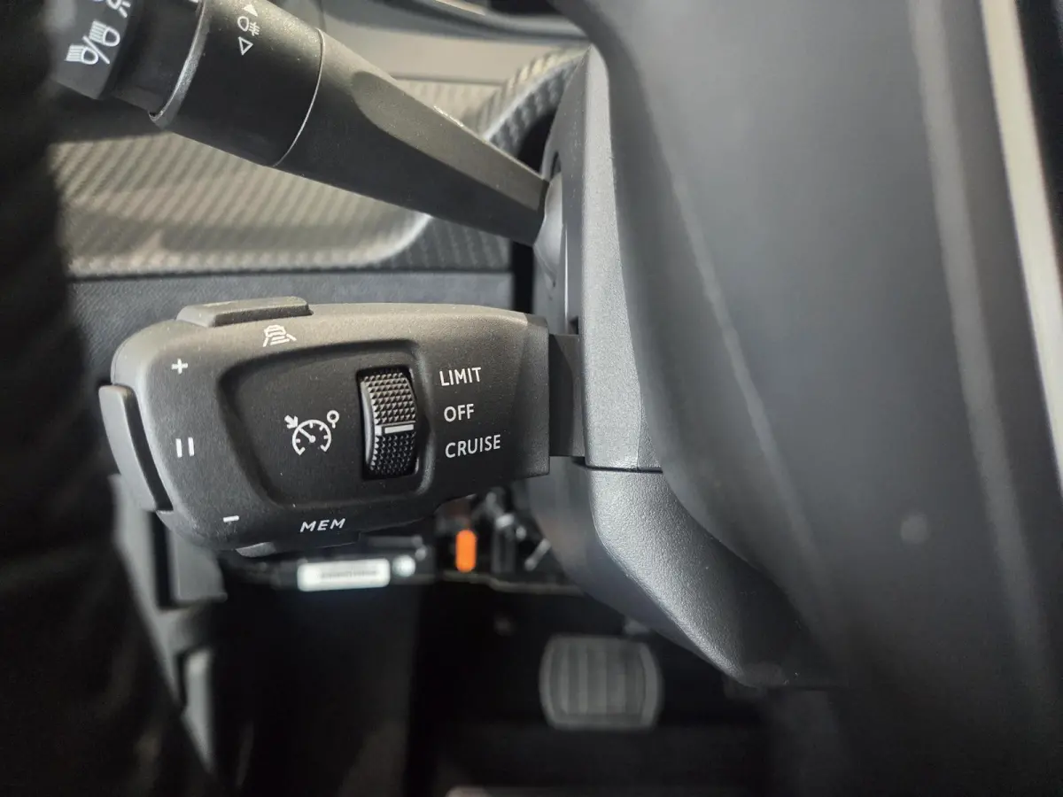 1.2 Hybrid 136 Allure | 360 Camera | Adaptive cruise control | Direct Leverbaar |