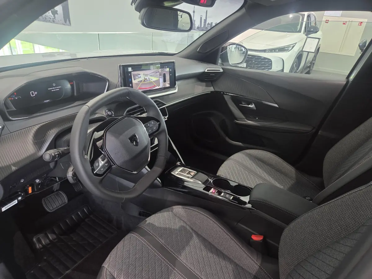 1.2 Hybrid 136 Allure | 360 Camera | Adaptive cruise control | Direct Leverbaar |