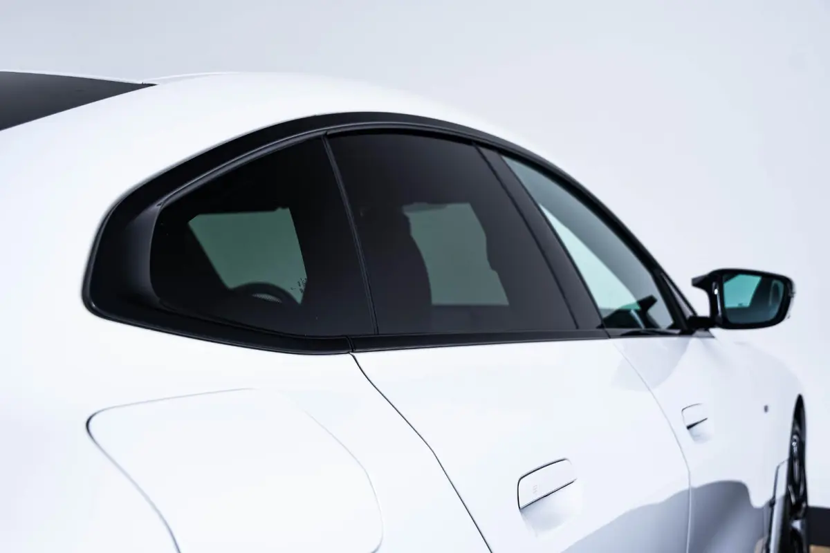 M50 High Executive 84 kWh Trekhaak - Active Cruise Control - Hifi - Elektrisch verstelbare/verwarmde stoelen - Stuurwielrand verwarmd - Getinte Ruiten - BMW Laserlight - BMW Drive Recorder -