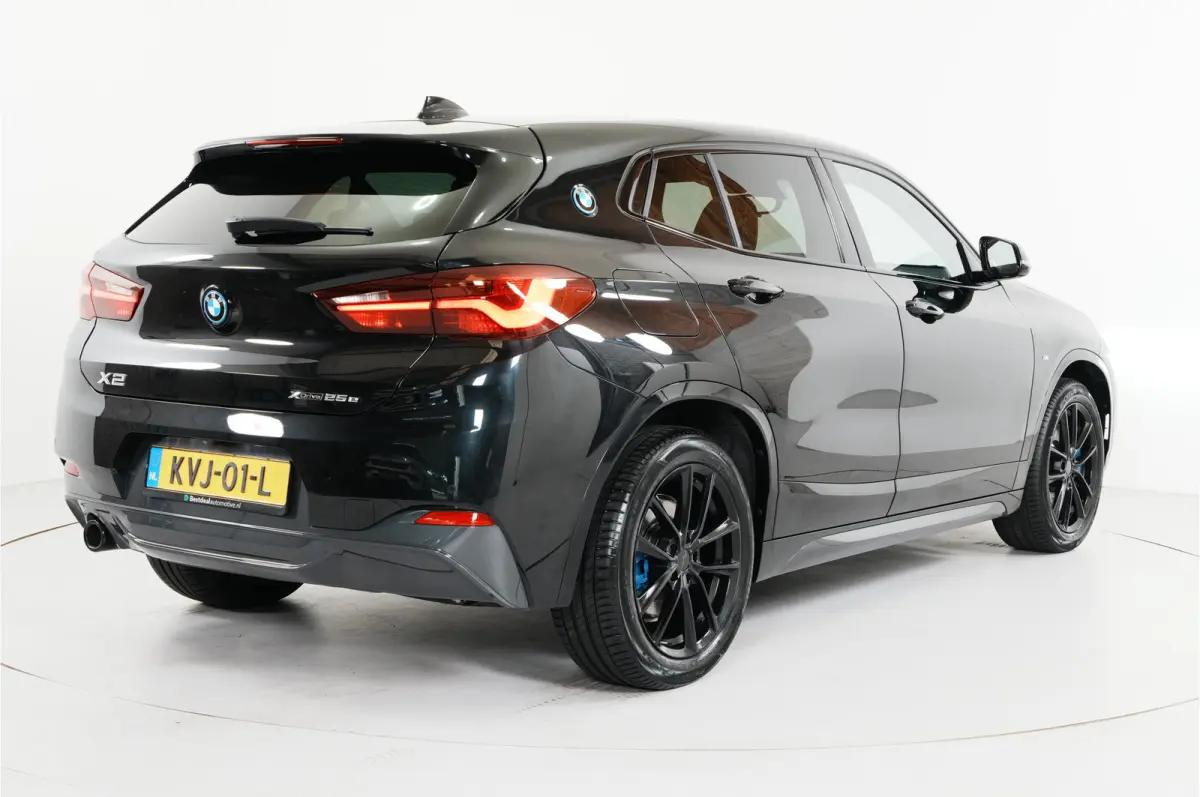 xDrive25e PHEV 220 pk | SOH 93% | M Sport | Pano | Leder | Head-up |