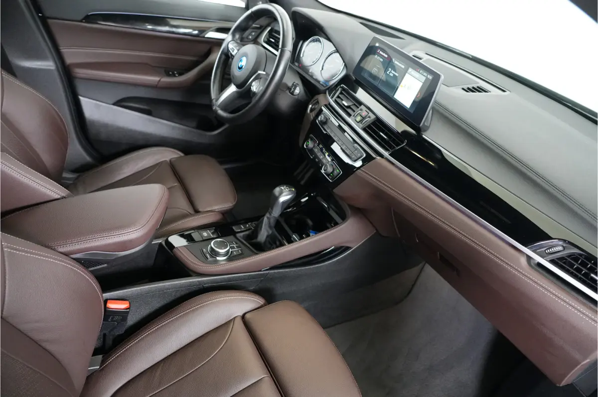 xDrive25e PHEV 220 pk | SOH 93% | M Sport | Pano | Leder | Head-up |