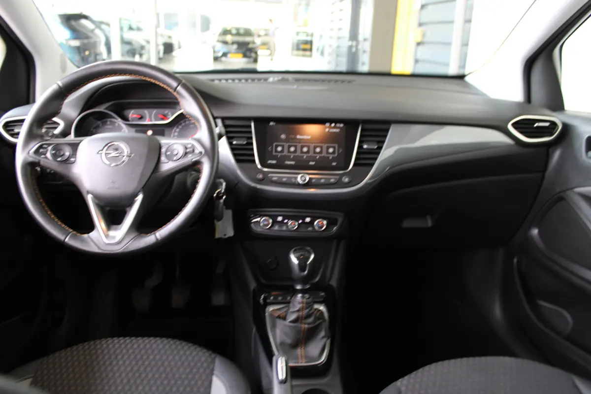 1.2 Turbo Innovation | Climate control | Navigatie | Parkeersensoren achter | Apple carplay & Android auto |