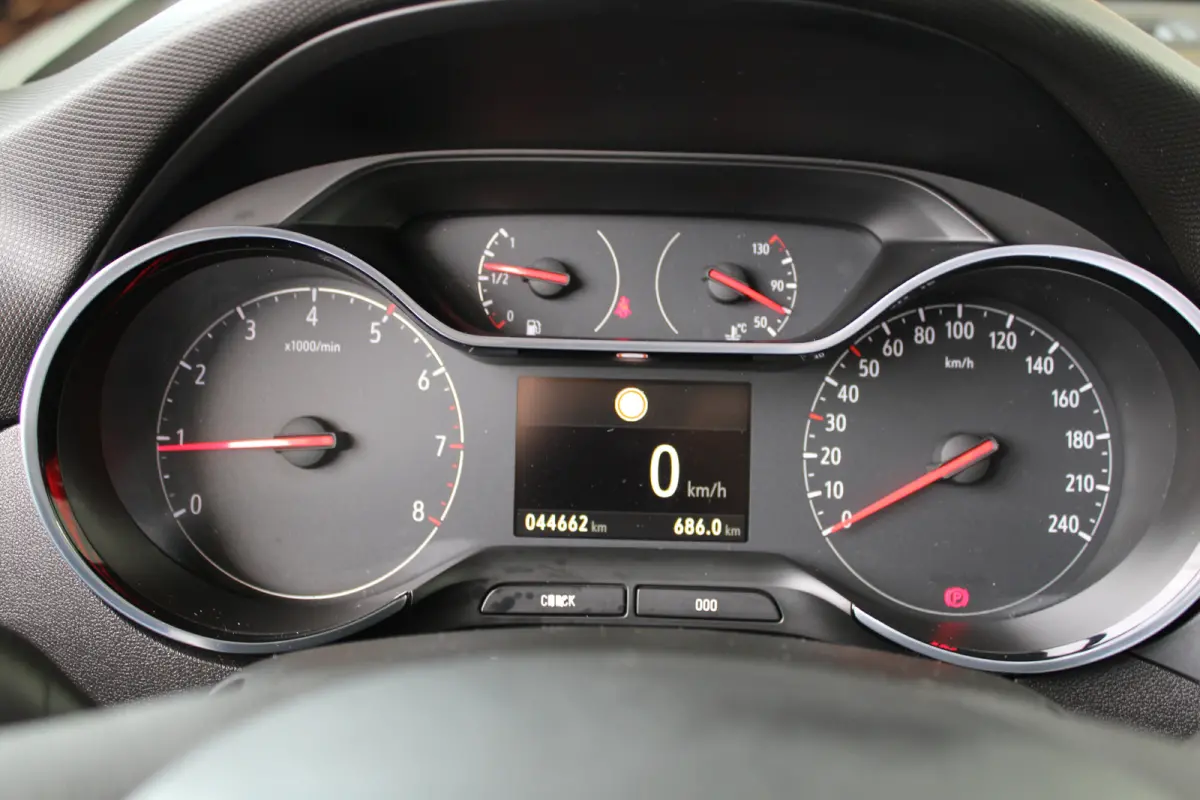 1.2 Turbo Innovation | Climate control | Navigatie | Parkeersensoren achter | Apple carplay & Android auto |