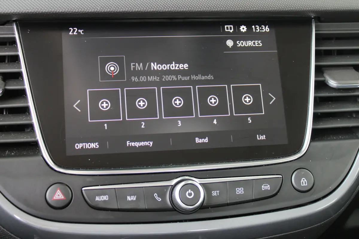 1.2 Turbo Innovation | Climate control | Navigatie | Parkeersensoren achter | Apple carplay & Android auto |
