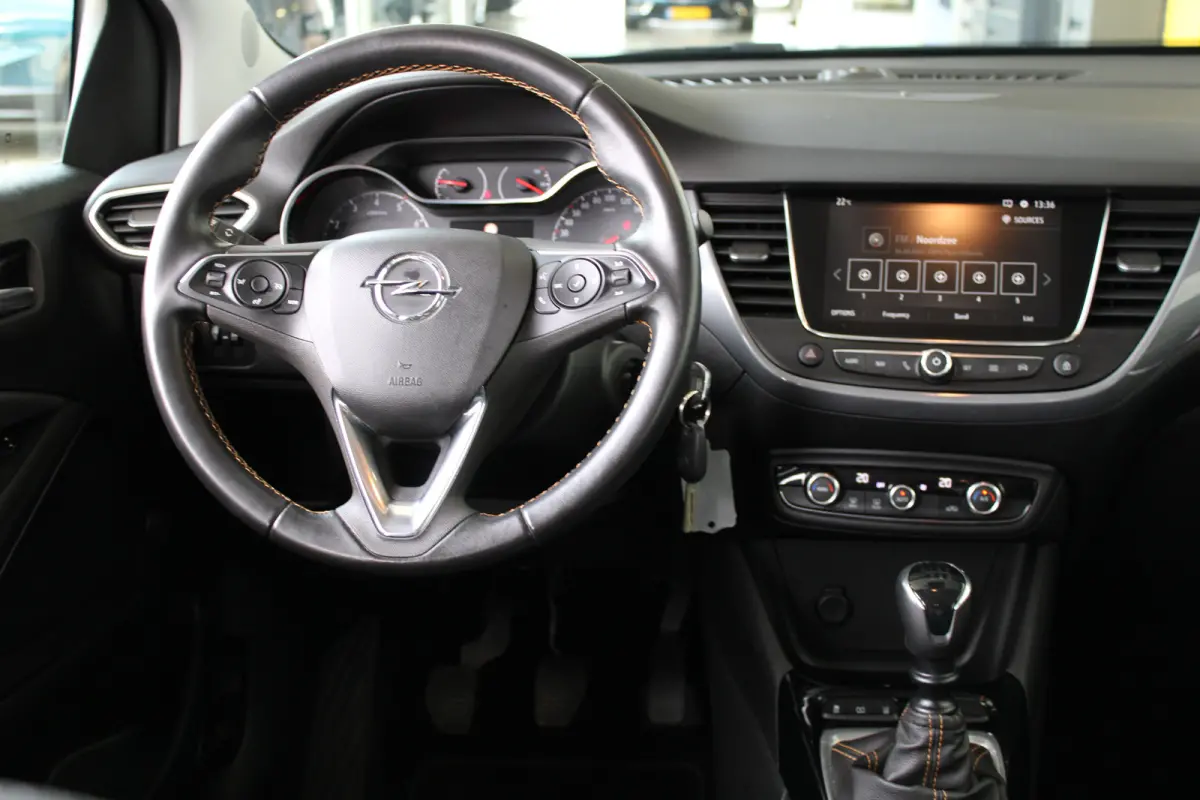 1.2 Turbo Innovation | Climate control | Navigatie | Parkeersensoren achter | Apple carplay & Android auto |