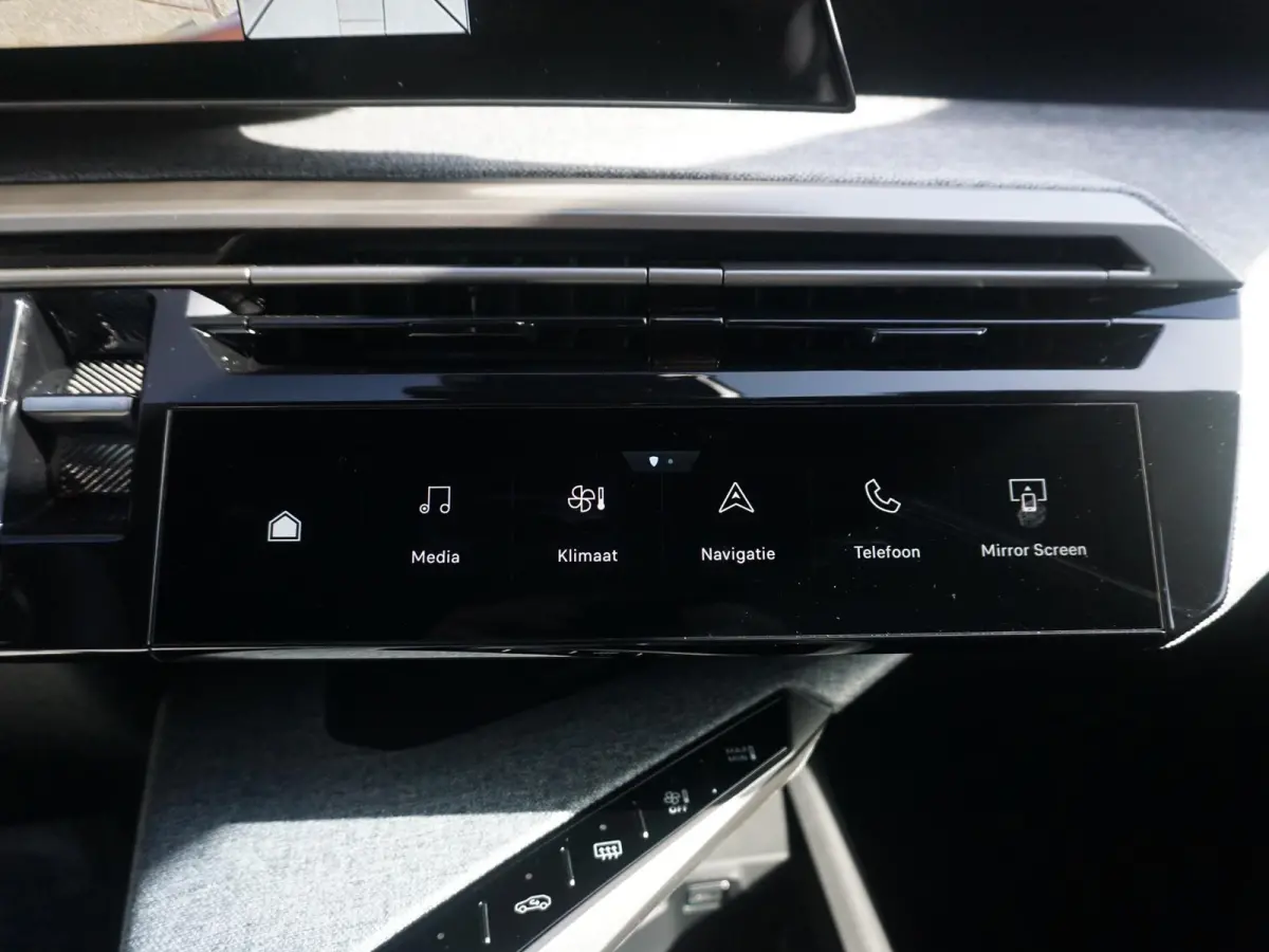 1.6 Plug-in Hybrid 195 Allure 7p | Apple Carplay/Android Auto | Winterpakket