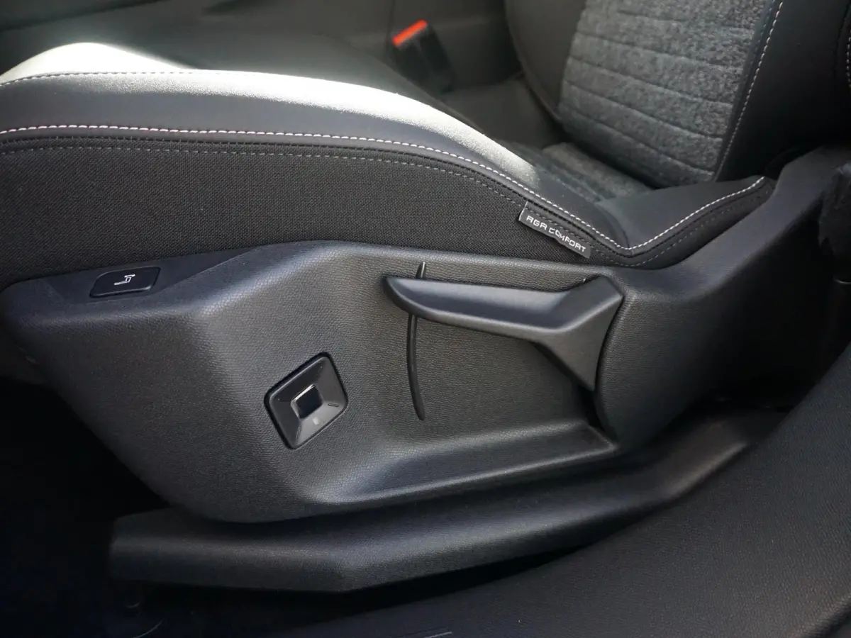 1.6 Plug-in Hybrid 195 Allure 7p | Apple Carplay/Android Auto | Winterpakket