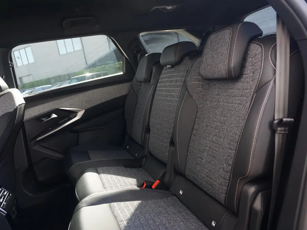 1.6 Plug-in Hybrid 195 Allure 7p | Apple Carplay/Android Auto | Winterpakket
