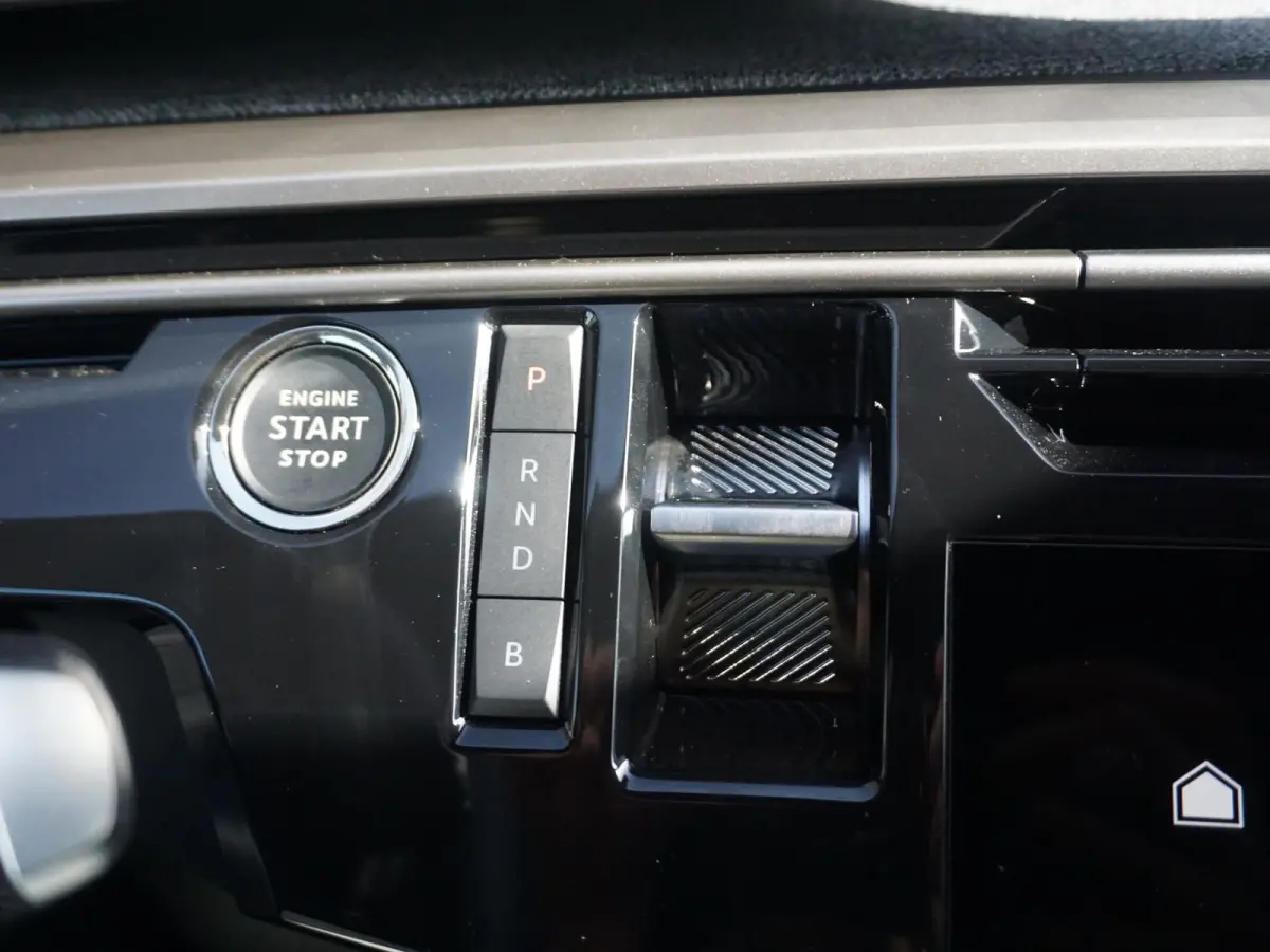 1.6 Plug-in Hybrid 195 Allure 7p | Apple Carplay/Android Auto | Winterpakket