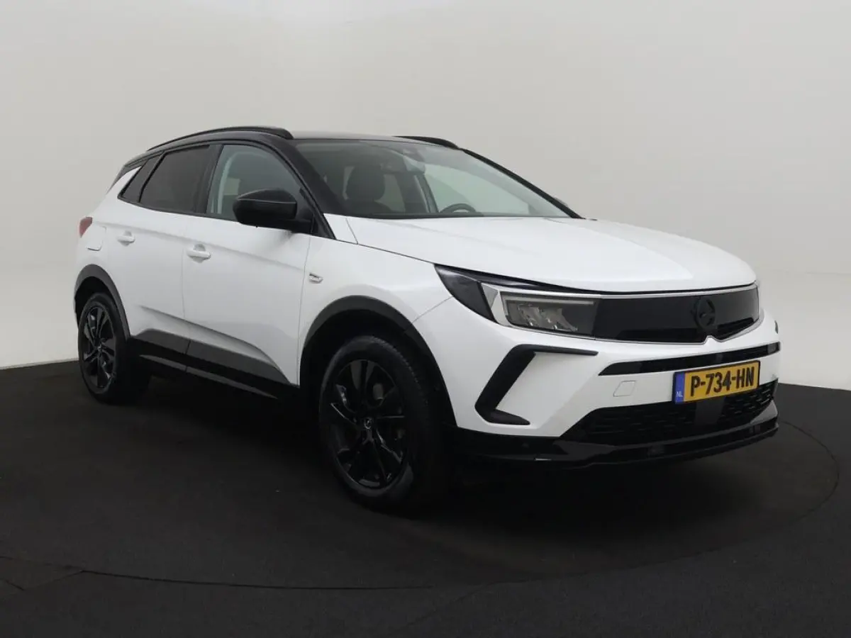 1.2 Turbo Automaat GS Line Trekhaak/Winterpakket/ Camera/Nav/Vc/Ecc/Keyless